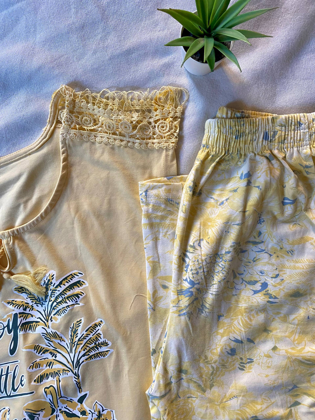 Yellow flowers pajama