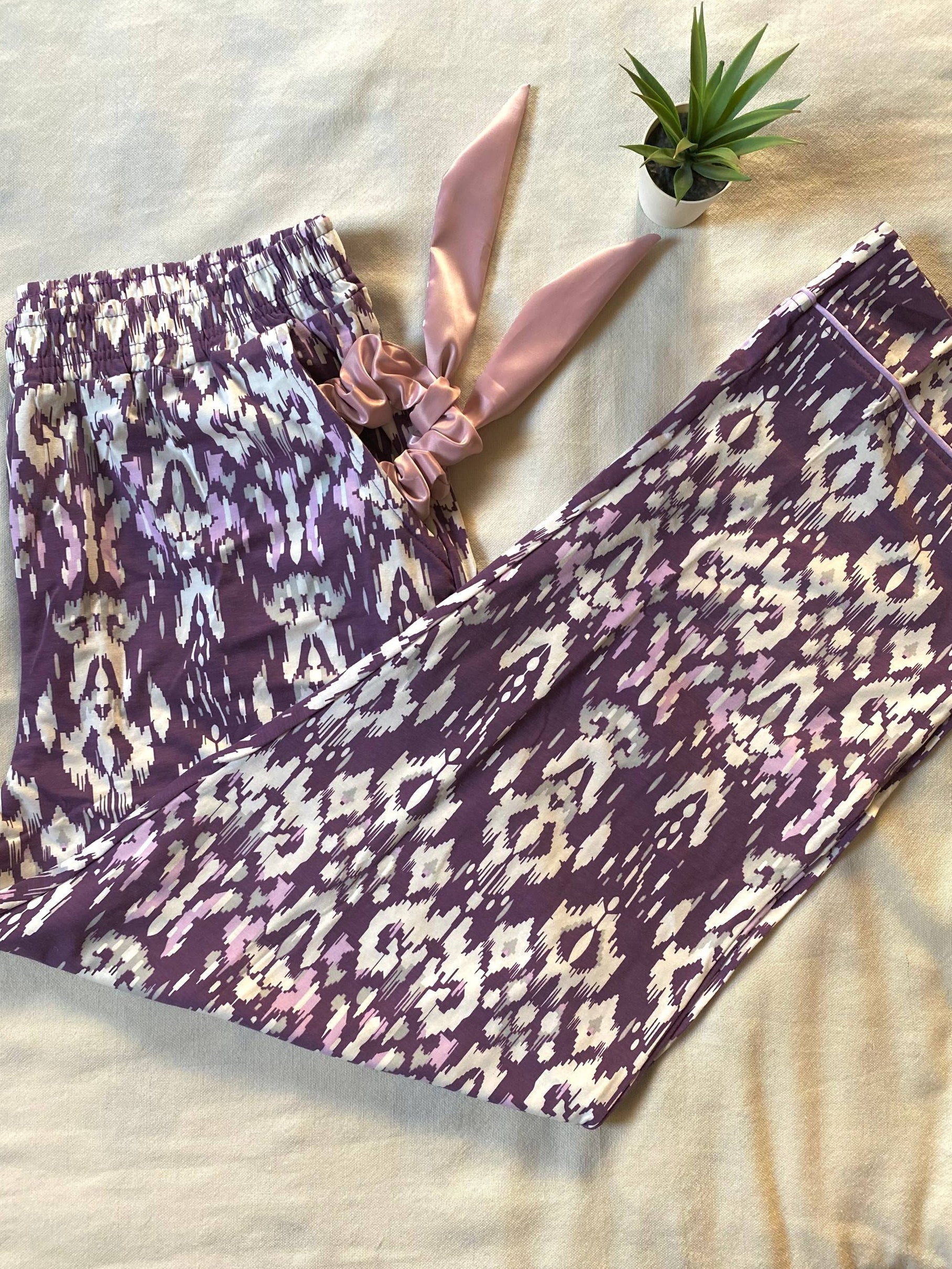 Ikat violet pajama